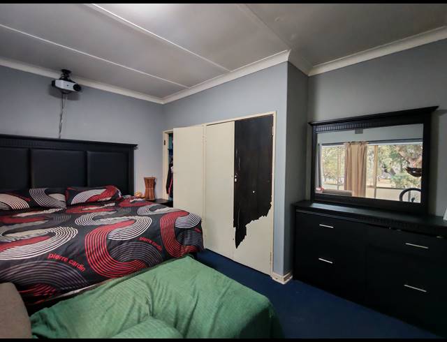 2 BEDROOM SECTIONAL TITLE FOR SALE IN RHODESFIELD